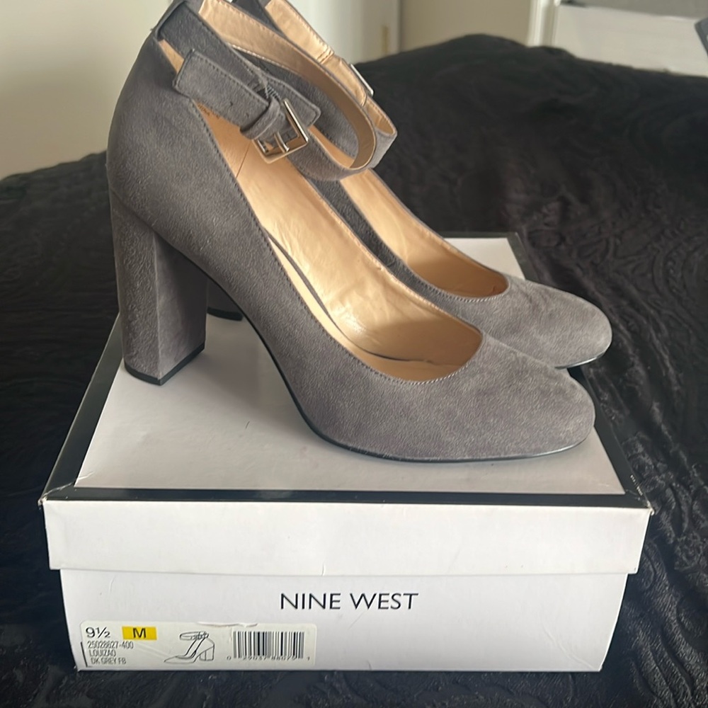Nine West Louizao Ankle Pump